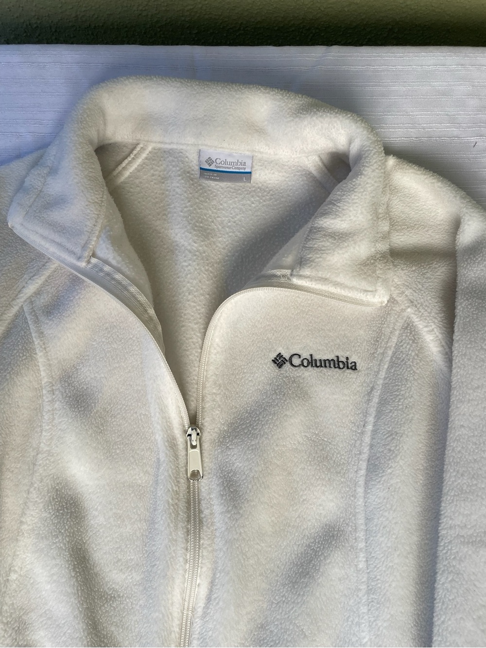 Columbia Women's White Zip-Up Fleece Jacket Large